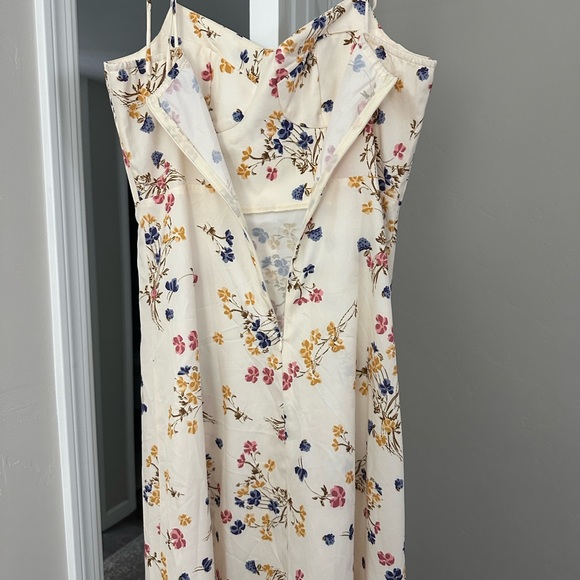 Cider Floral Dress - Picture 2 of 3